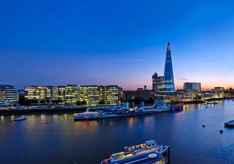 Riverside Elegance in London Bridge